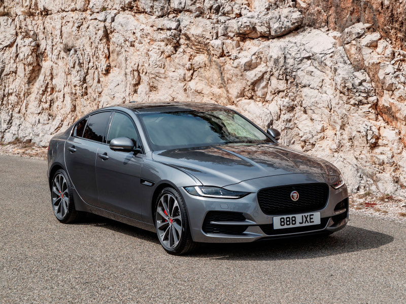 Обновлённый Jaguar XE доступен у российских дилеров