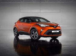 Обновлённый кроссовер Toyota C-HR: в России от 1.828.000 руб.