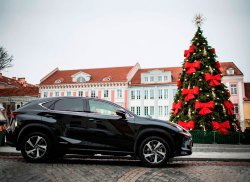 Топ-10 авто, которые россияне мечтают получить в подарок на Новый год