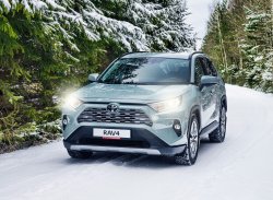 Новый Toyota RAV4 пользуется высоким спросом в России