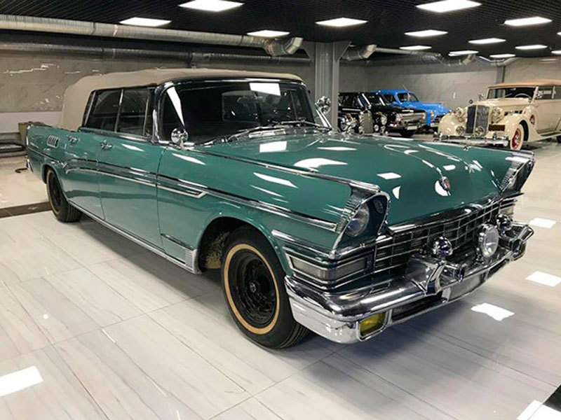 ЗИЛ-111В встречавший Юрия Гагарина и другие ретро авто выставят на продажу в Москве