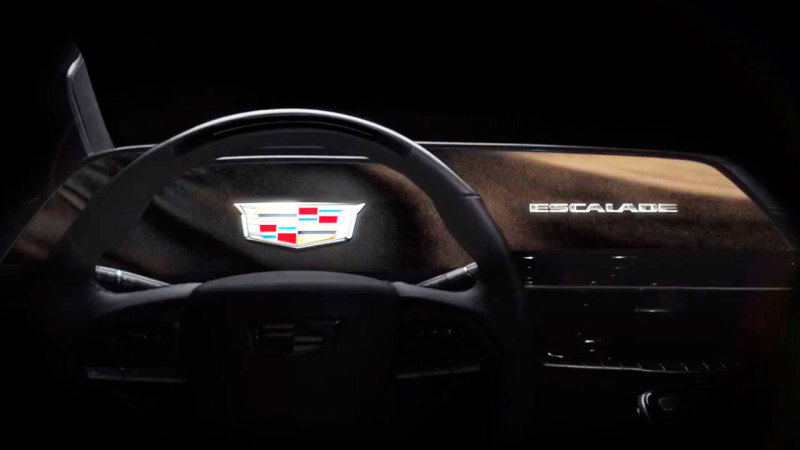 Тизер передней панели Cadillac Escalade 2021