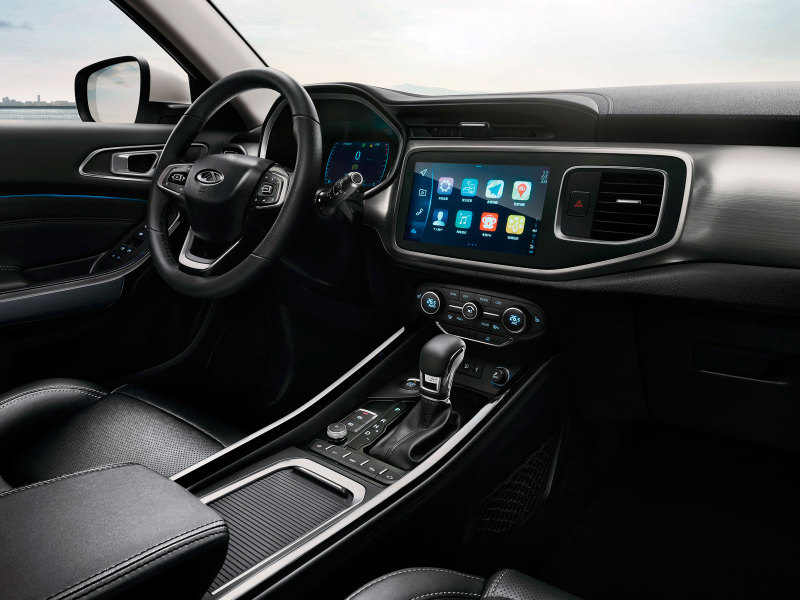 Салон Chery Tiggo 8 для китайского рынка, российская версия вероятно будет отличаться материалами отделки