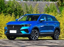 Новый кроссовер FAW X60 (Т77) появится в России осенью