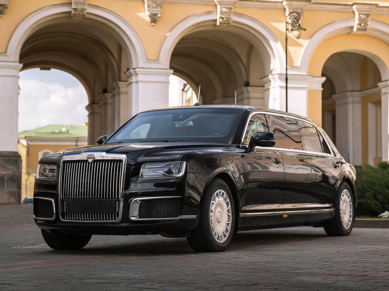 Бронированный президентский лимузин Aurus Senat Limousine L700 (41231SB)