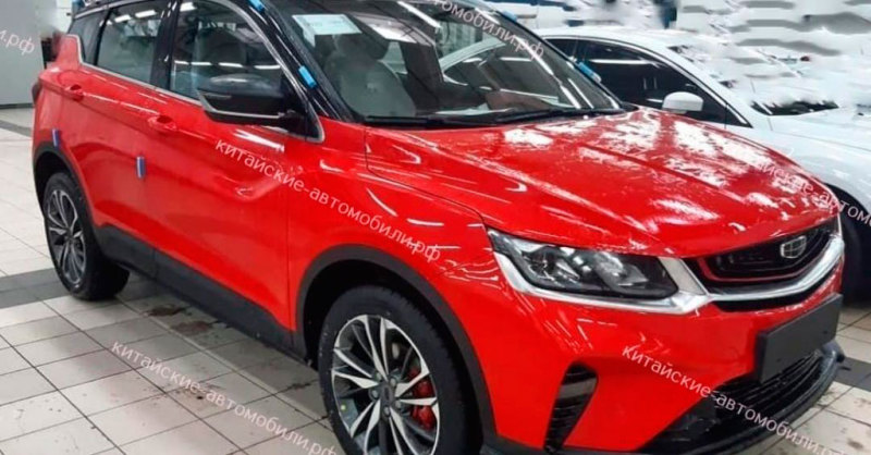 Geely Coolray из пробной партии в салоне московского дилера