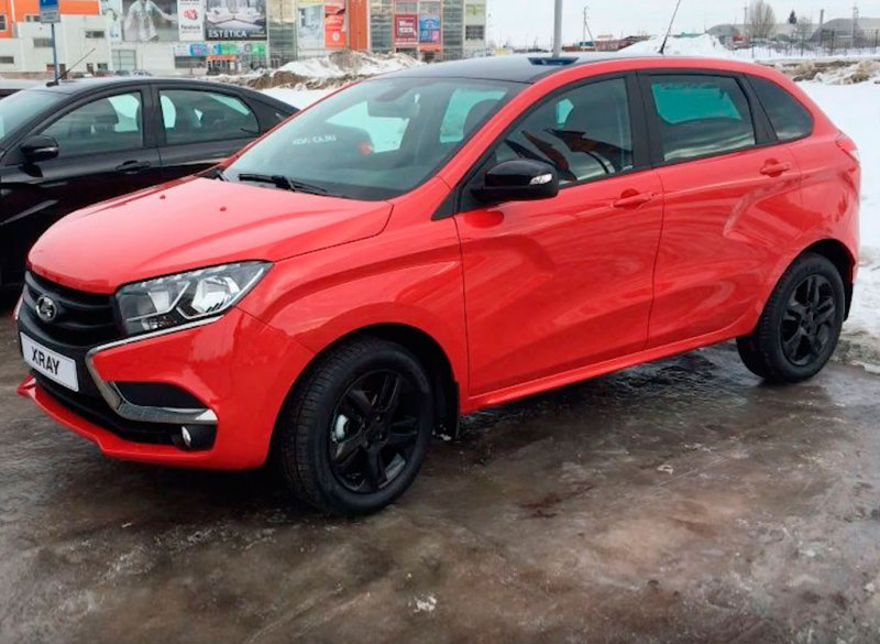 "Эксклюзивные" Lada XRAY Cross Instinct начали собирать на конвейере