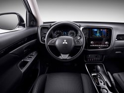 Mitsubishi Outlander и Pajero Sport получили обновлённую мультимедиа в России