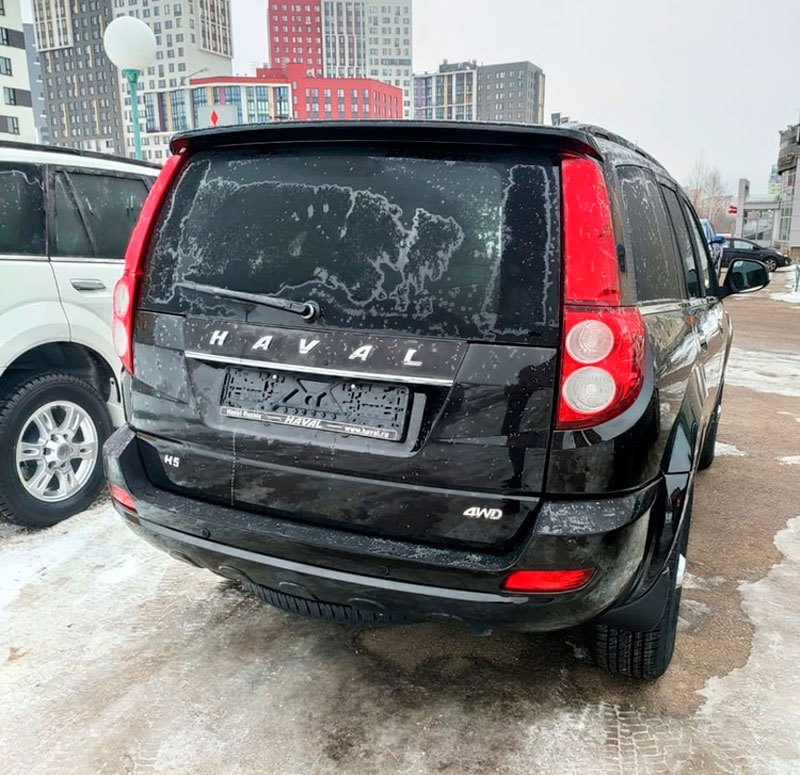 Задняя часть автомобилей при куче вариаций под марками Great Wall и Haval, практически не отличается