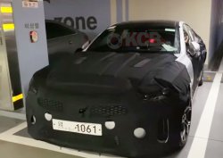 Обновлённый KIA Stinger 2021 покажут летом