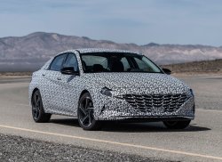 Новое поколение Hyundai Elantra впервые получит "заряженную версию" N Line