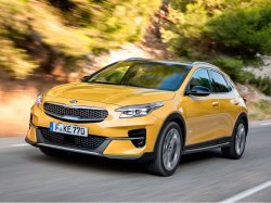 Кросс-хэтчбек KIA XCeed летом появится на российском рынке