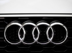 Audi продлевает гарантию на свои автомобили в России