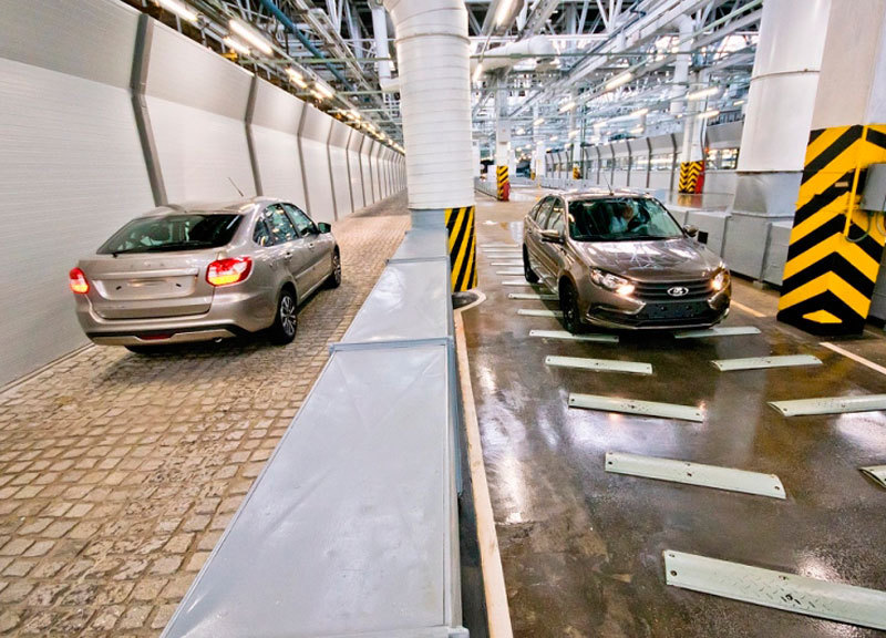 Автомобили Lada подорожали уже второй раз за весну 2020 года