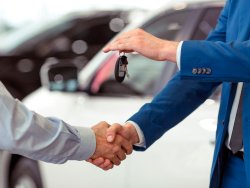 Выдача автокредитов в России провалилась из-за вируса