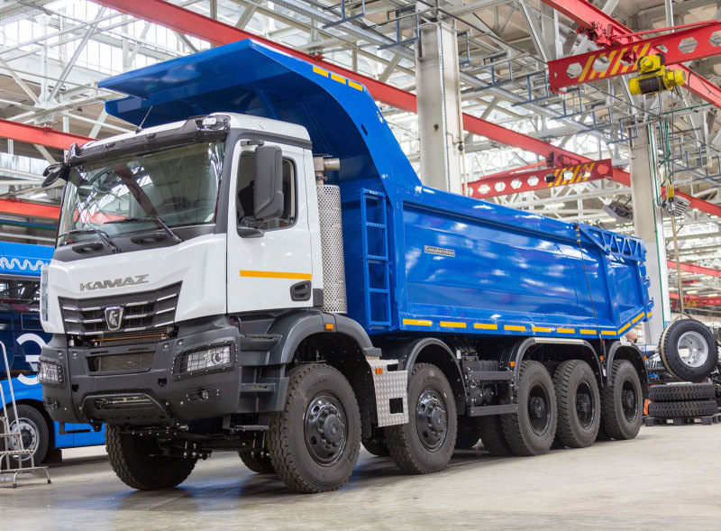 "КамАЗ" показал самосвал 65805 "Самсон" грузоподъёмностью в 60 тонн