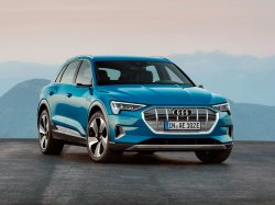 Электрокроссовер Audi e-tron появился в России: от 5.595.000 руб.