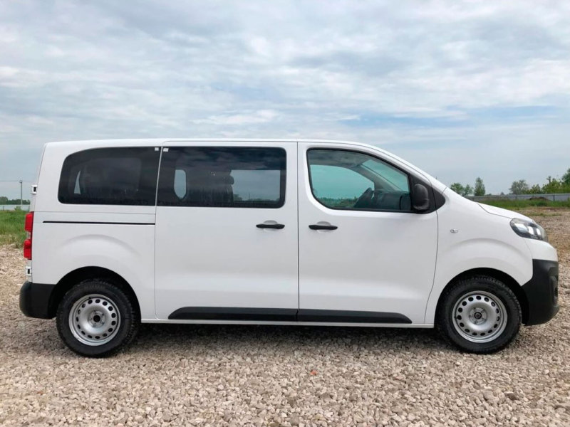 Пассажирский Peugeot Expert Tour Comfort: в России от 1.599.900 руб.