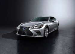 Флагманский седан Lexus LS обновился