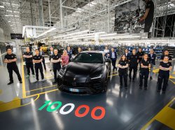 Дорогих кроссоверов Lamborghini Urus навыпускали уже более 10.000 штук