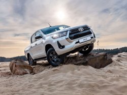 Обновлённые Toyota Hilux и Fortuner появились у дилеров
