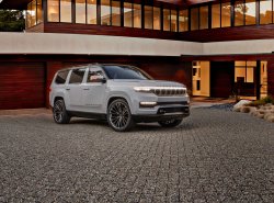 Новый внедорожник Jeep Grand Wagoneer появится в 2021 году