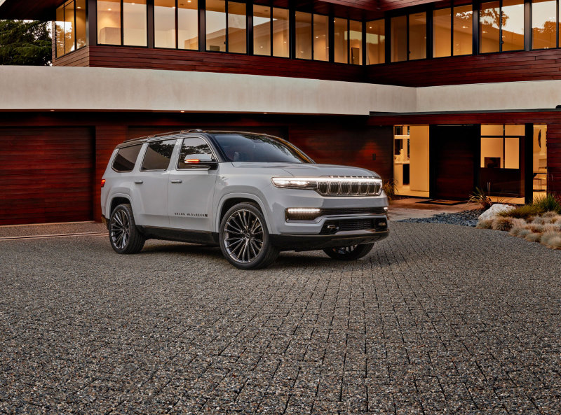 Новый внедорожник Jeep Grand Wagoneer появится в 2021 году