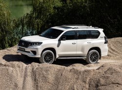 Обновлённый Toyota Land Cruiser Prado: в России от 2.656.000 руб.