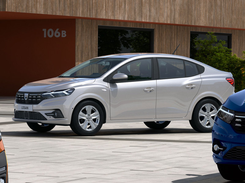 Для новых Logan и Sandero показали салон