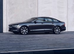 Обновлённые Volvo S90 и V90 Cross Country начали продавать в России