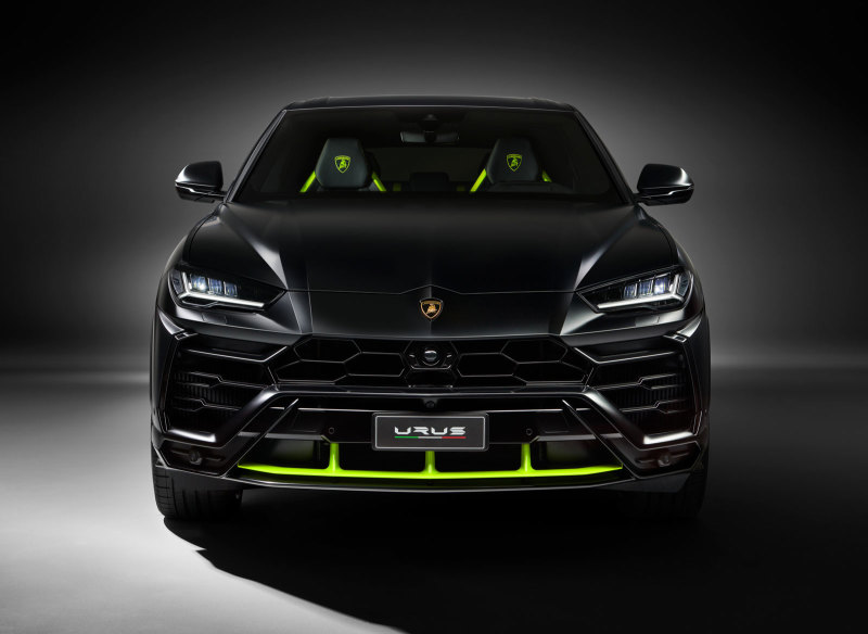 Lamborghini Urus получил новую серию Graphite Capsule