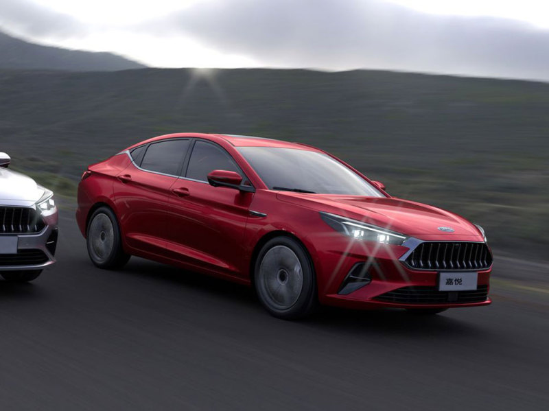 Лифтбек JAC J7 скоро начнут продавать в России