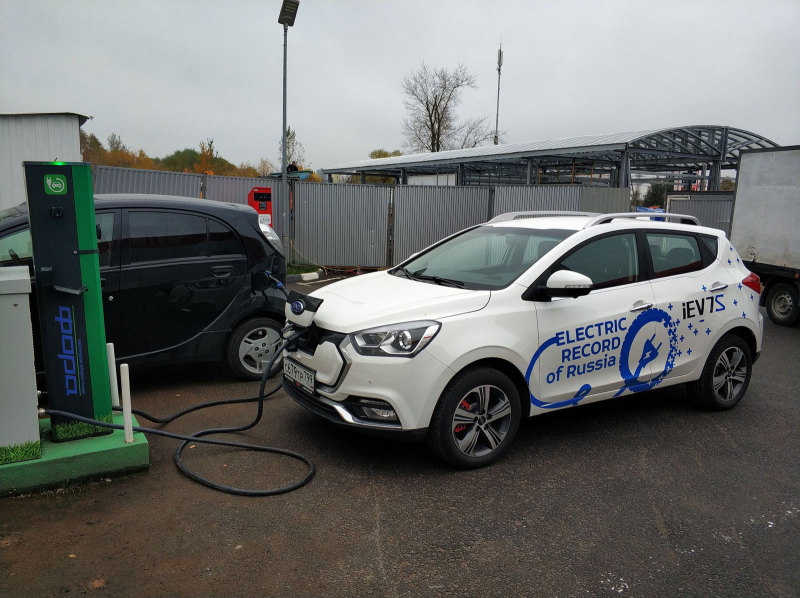 Электромобиль JAC iEV7S обзавёлся партнёрской сетью зарядных станций в России
