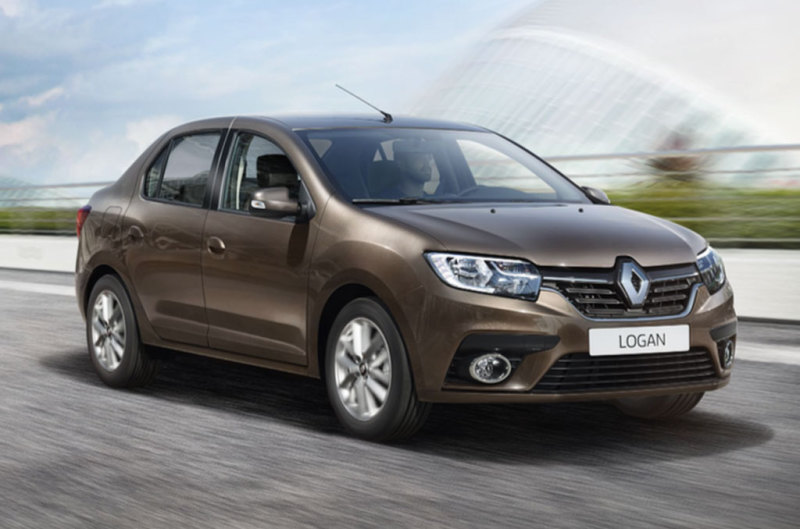 Дореформенный седан Renault Logan для России