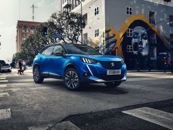Новый кроссовер Peugeot 2008 скоро начнут продавать в России