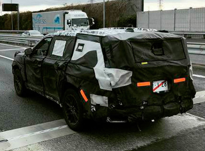 Новый внедорожник Toyota Land Cruiser 300 заметили на дорогах
