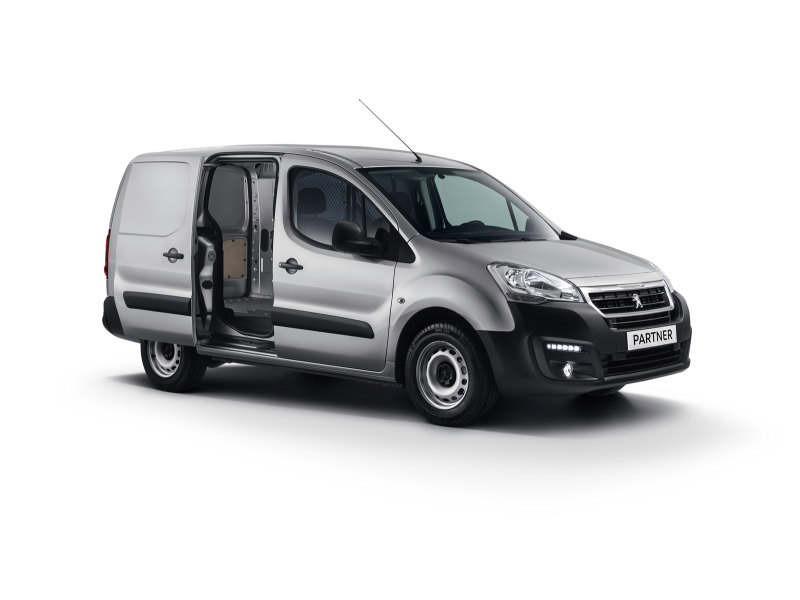 Фургоны Peugeot Partner российской сборки появились в наличии у дилеров