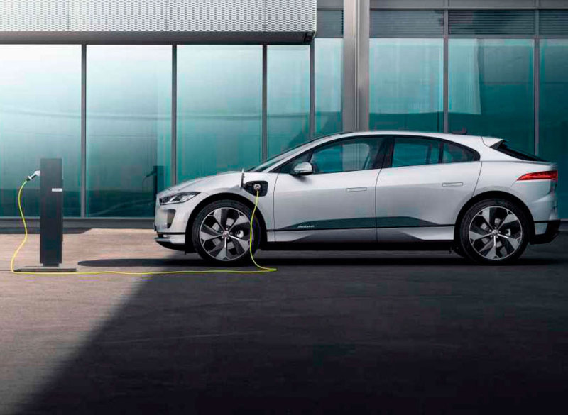 Электрокроссовер Jaguar I-Pace 2021 модельного года: в России от 6.347.000 руб.