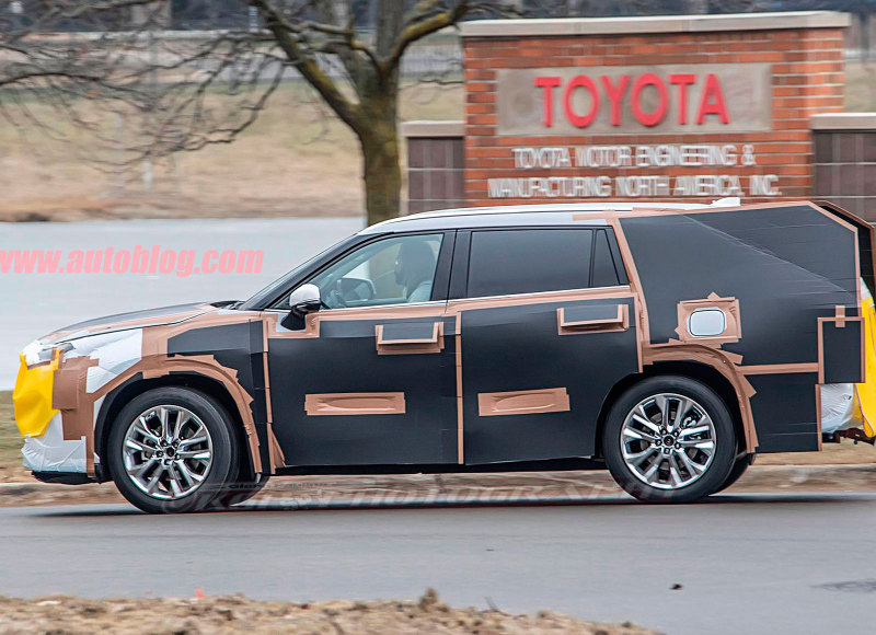 Toyota Highlander может получить длинную версию Grand