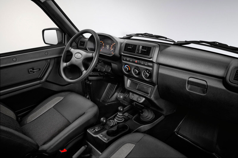Салоны Lada Niva Legen и Lada 4x4 не отличаются