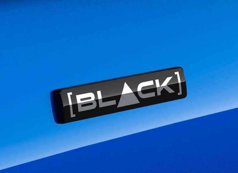 Пятидверная Lada Niva Legend получила комплектацию Black
