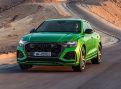 "Заряженный" кроссовер Audi RS Q8: в России от 10.240.000 руб.