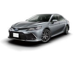 Toyota Camry обновилась в Японии