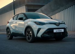Toyota C-HR GR Sport: в России от 2.147.000 руб.