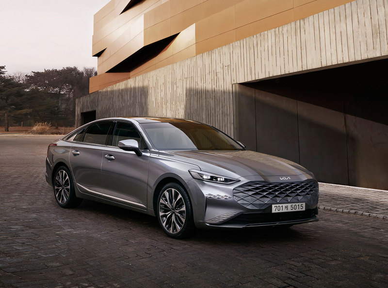 KIA K8 представлен официально