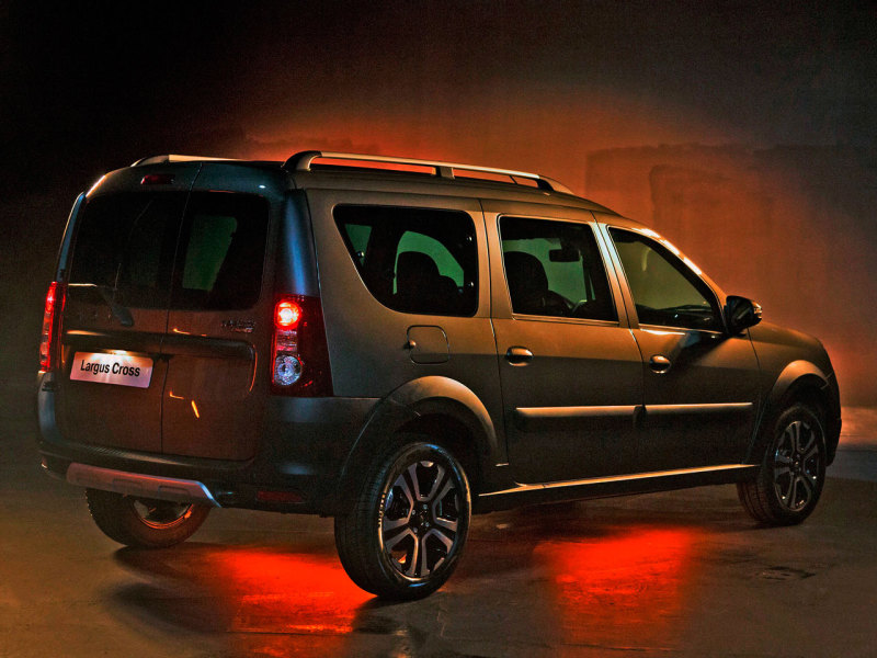 Обновлённый Lada Largus FL 2021 полностью вытеснил старую модель