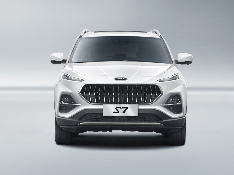 Китайский кросс JAC S7 завтра представят для России