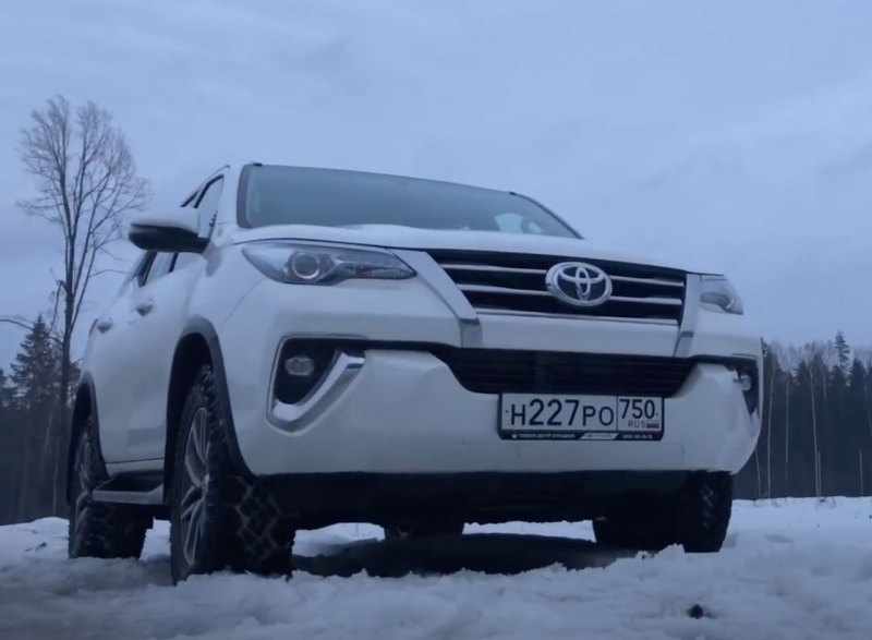 Экспресс-тест Toyota Fortuner: Делай, что хочешь