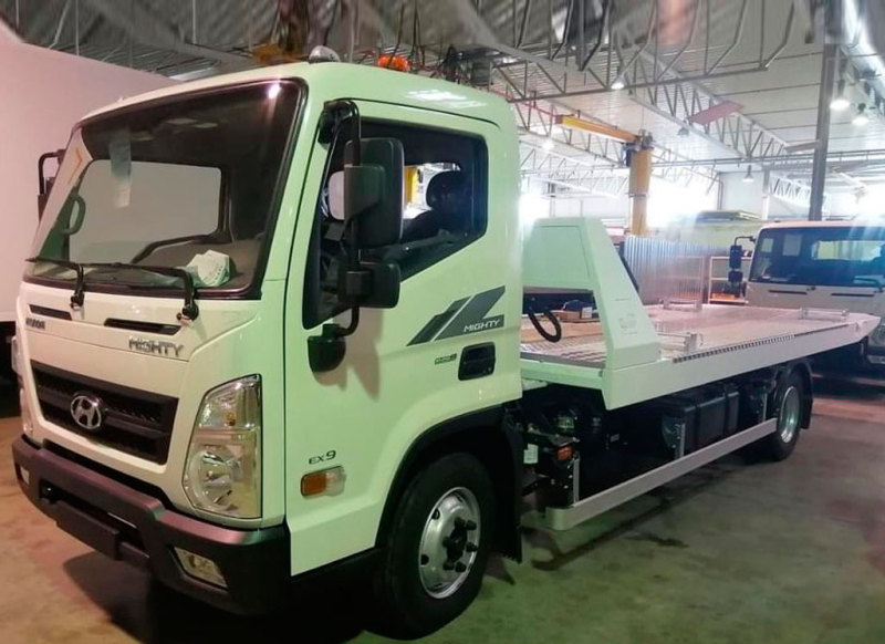 На базе Hyundai Mighty EX9 создали "тяжёлый" эвакуатор в России
