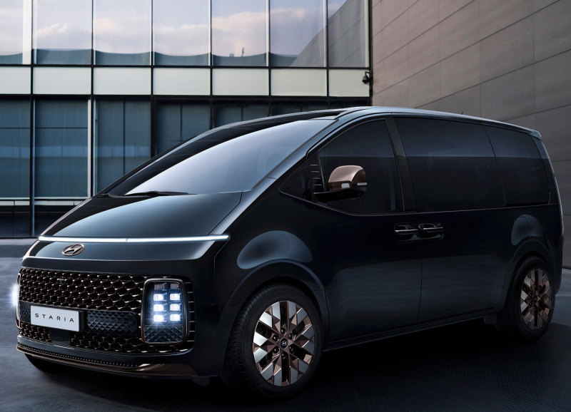 Минивэн Hyundai Staria полностью рассекретили